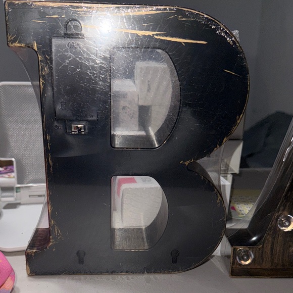 Illuminated Letter B Marquee Light - Picture 10 of 10